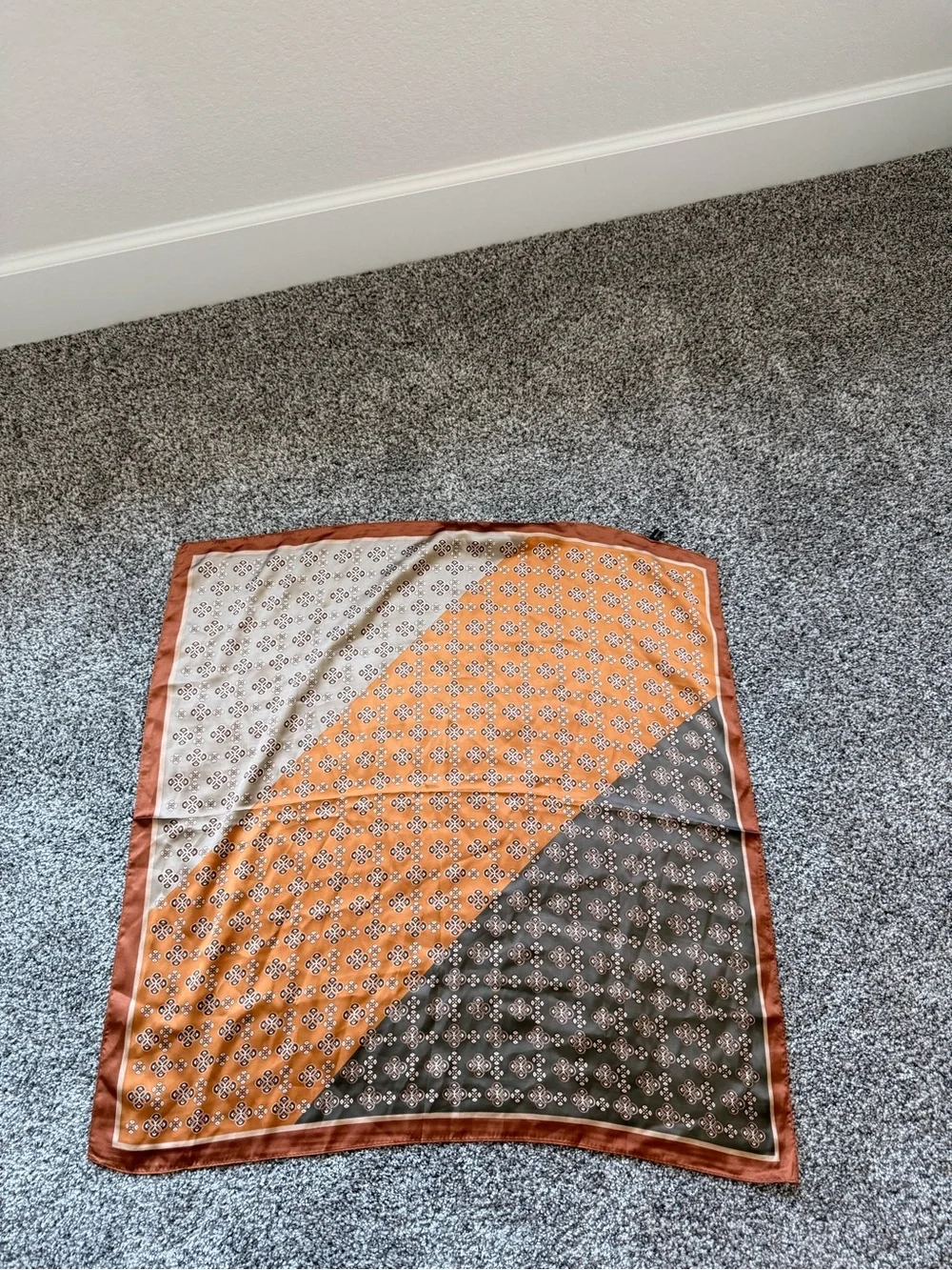 Silky Patterned Tri-Panel Headscarf in Rust, Gray & Cream